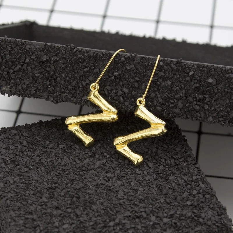 Sindlan английские заглавные буквы Висячие серьги для женщин преувеличенный