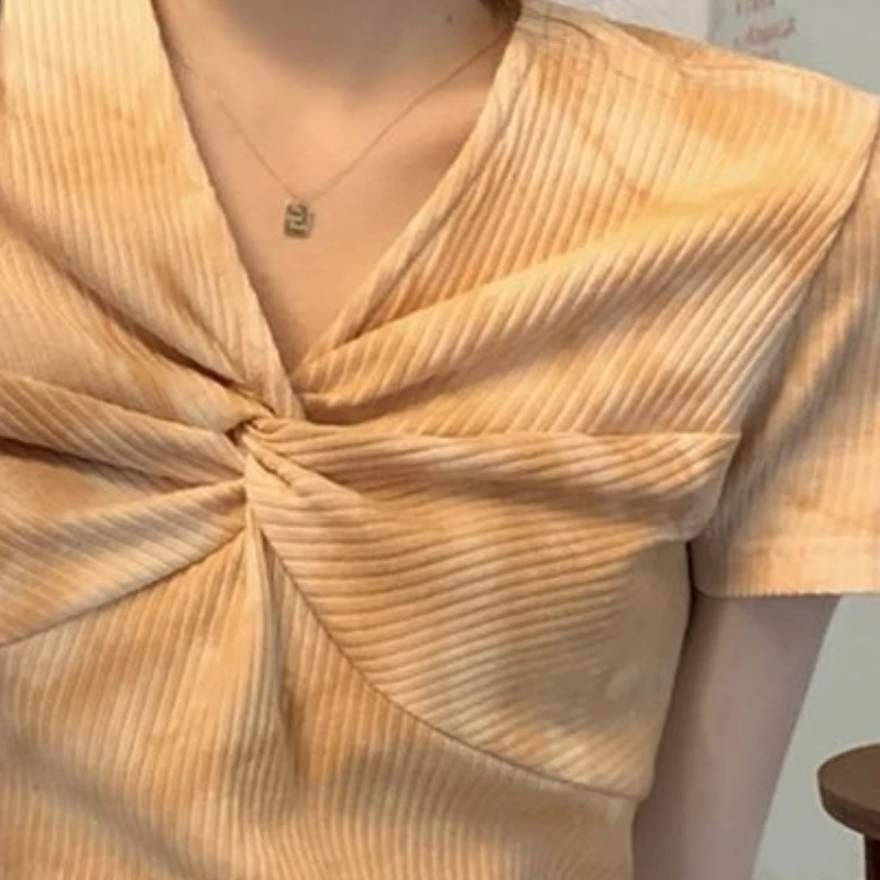 

T-shirts Women Summer Tie Dye Fashion Aesthetic Students All-match V-neck Simple Streetwear Korean Style Ladies Elegant Leisure