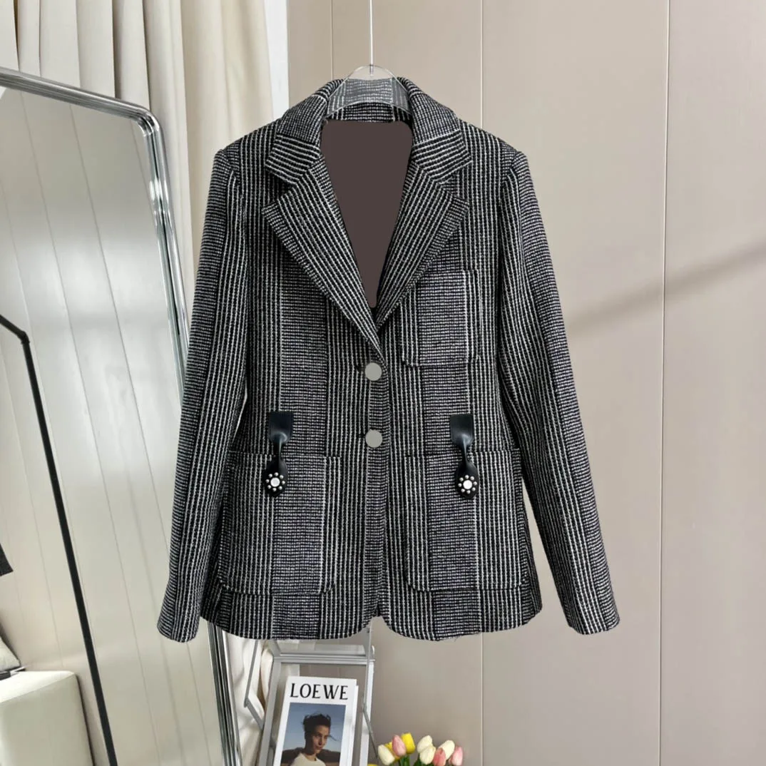 

High-end Grey Wool Suit Coats for Women Fashion Big Pocket Suit Jackets Top Quality 3D Cut Slim Blazer Jackets Lady Winter 2021