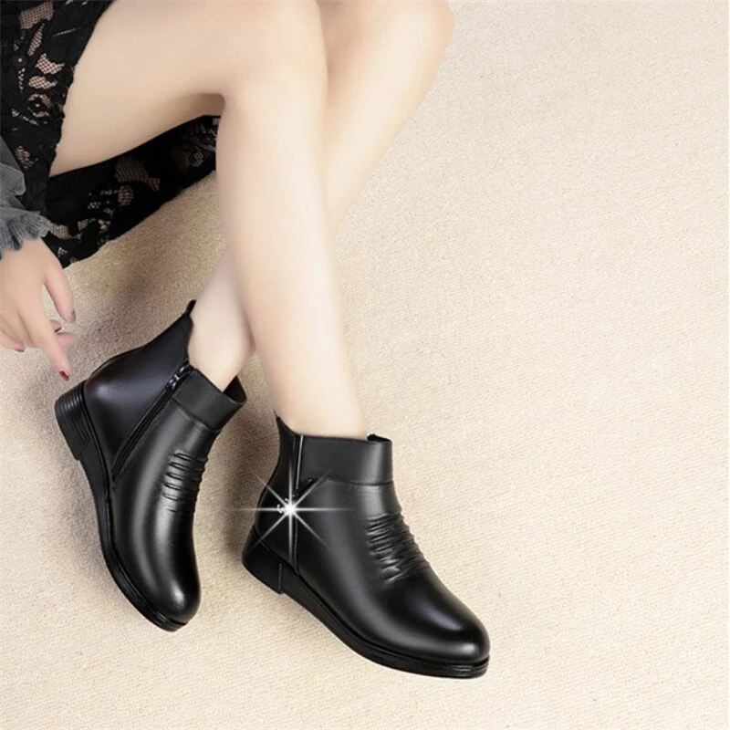 Autumn Winter Boots Femme Non-slip Leather Black Platform Shoe Ladies Short Boots Plus Size Women Shoes Fashion Leather Booties