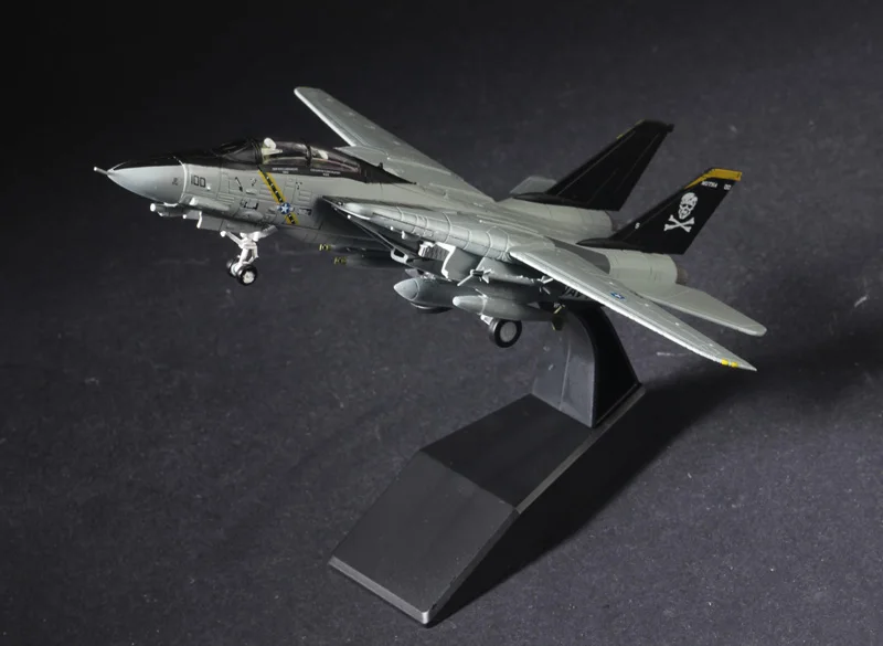 Amer Com US Navy Grumman F-14B Tomcat Jolly Rogers Fighter 1/100 литая модель