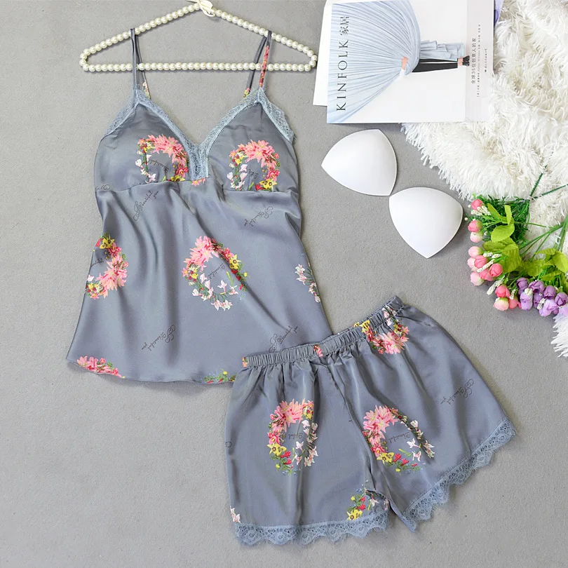 Женская пижама с принтом летняя шелковая нагрудной накладкой на тонких