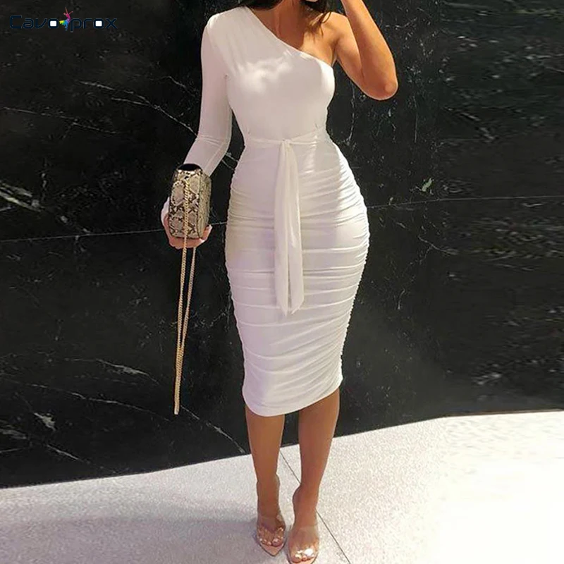 Женское платье на одно плечо с поясом плиссированное облегающее для вечеринки