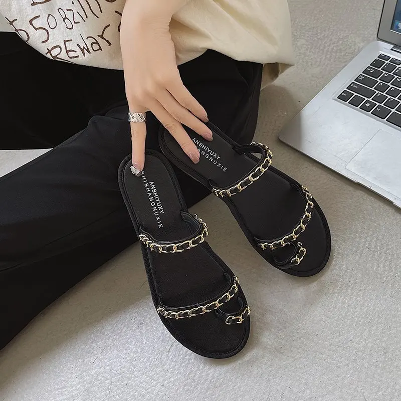 

2021 Summer New Women Shoes Fashion Casual Outdoor Beach Slippers Comfortable Flat Bottomed Toe Chain Decoration Sandals