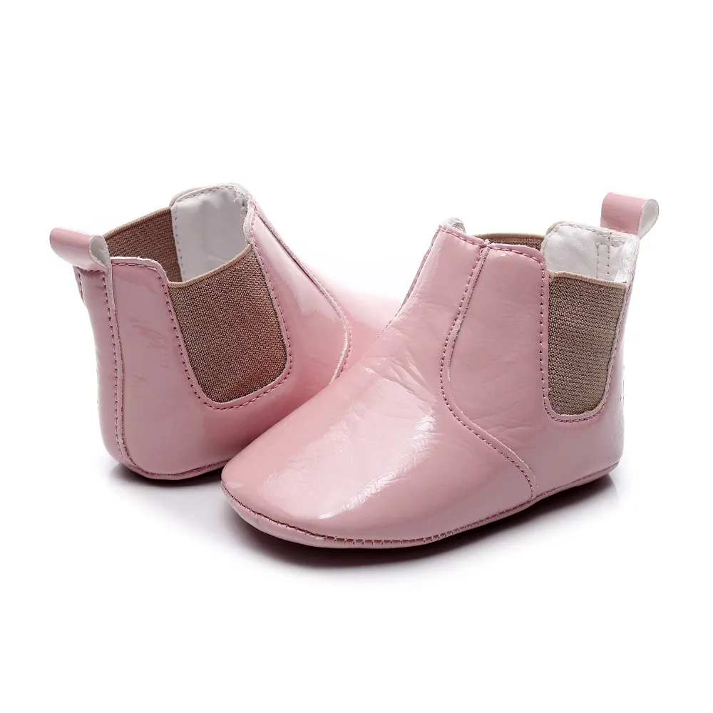 Дропшиппинг для маленьких девочек высокие сапоги upper Boots 6 цветов для новорожденных из искусственной кожи глянцевая с пуховной внутренной частью для малышей; мягкая обувь; зимняя обувь с нескользящей подошвой; ботинки