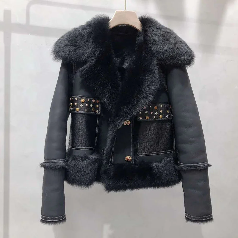 

Natural Real Sheep Fur Coat Women Winter Full Pelt Short Jacket Multicolor Rivet Thick Warm Lady's Outerwear Turn-Down Collar