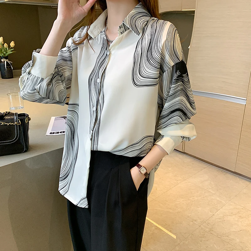 

Женская зимняя рубашка с длинным рукавом и квадратным вырезом