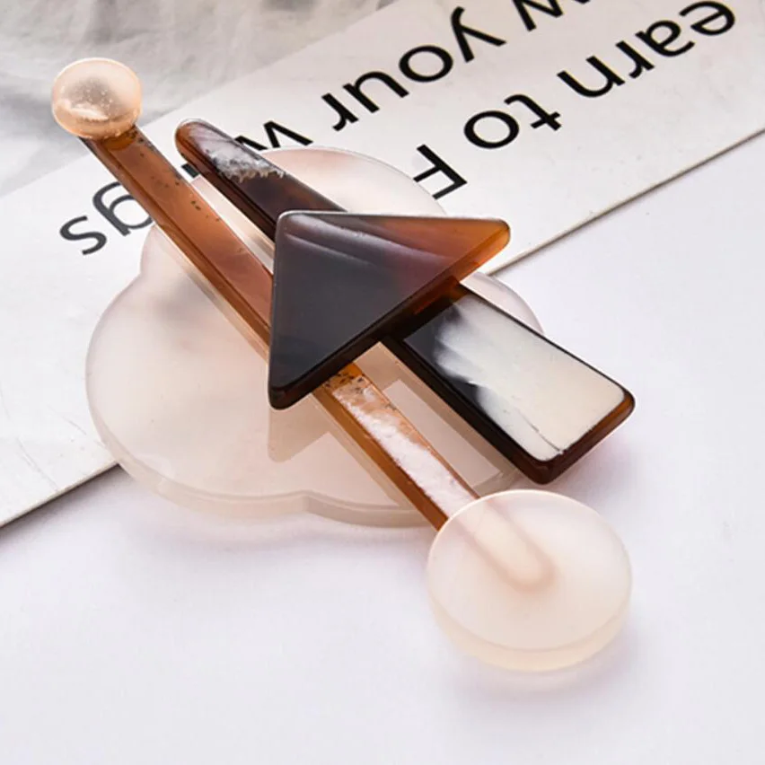 

12 Style Acrylic Geometry Brooches Pin Resin Acrylic Brooches Pins Women Man Accessory