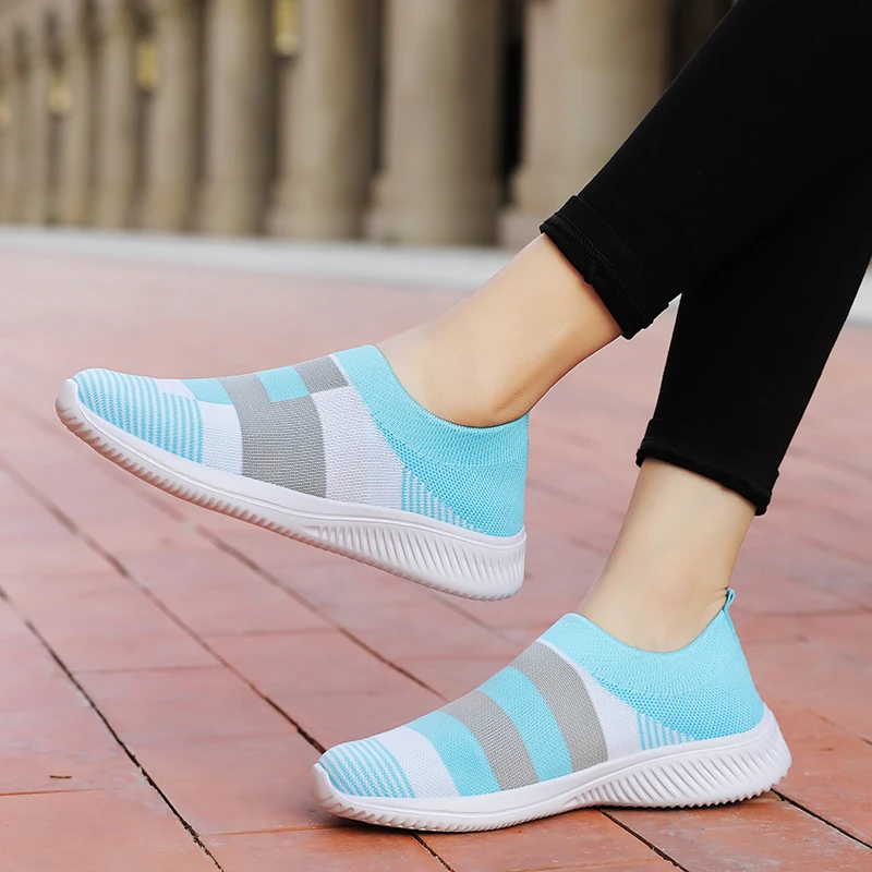

2021 Women's Casual Vulcanized Shoes Summer Mesh Sneakers Knitted Flat Ladies Slip On Female Footwear Size 42 Feminino Zapatos