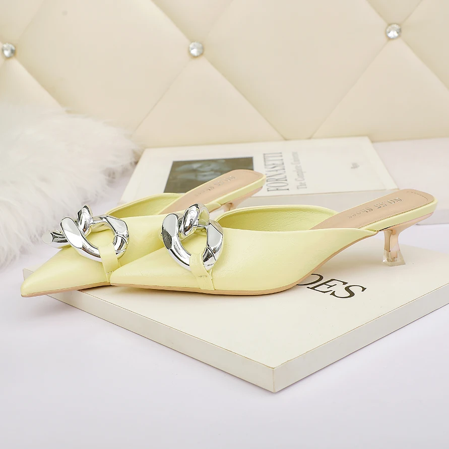 

Fashion Women Sandals Slides Silver Chain Pointed-Toe Ladies Mules High Heels Med 5cm Pumps Sandals Women Summer 2021 Korean