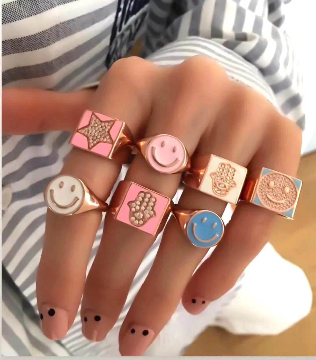 

10Pcs Hot Gold plating ring colorful enamel rings beautiful cute smiling face ring men women jewelry for gifts