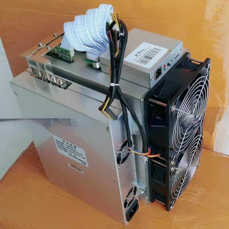 

USEDAsic Bitcoin Miner Love Core A1Pro 23T BTC BCH Miner With PSU Economic Than Antminer S19 T19 S17 T17 Z15 WhatsMiner M21S M31