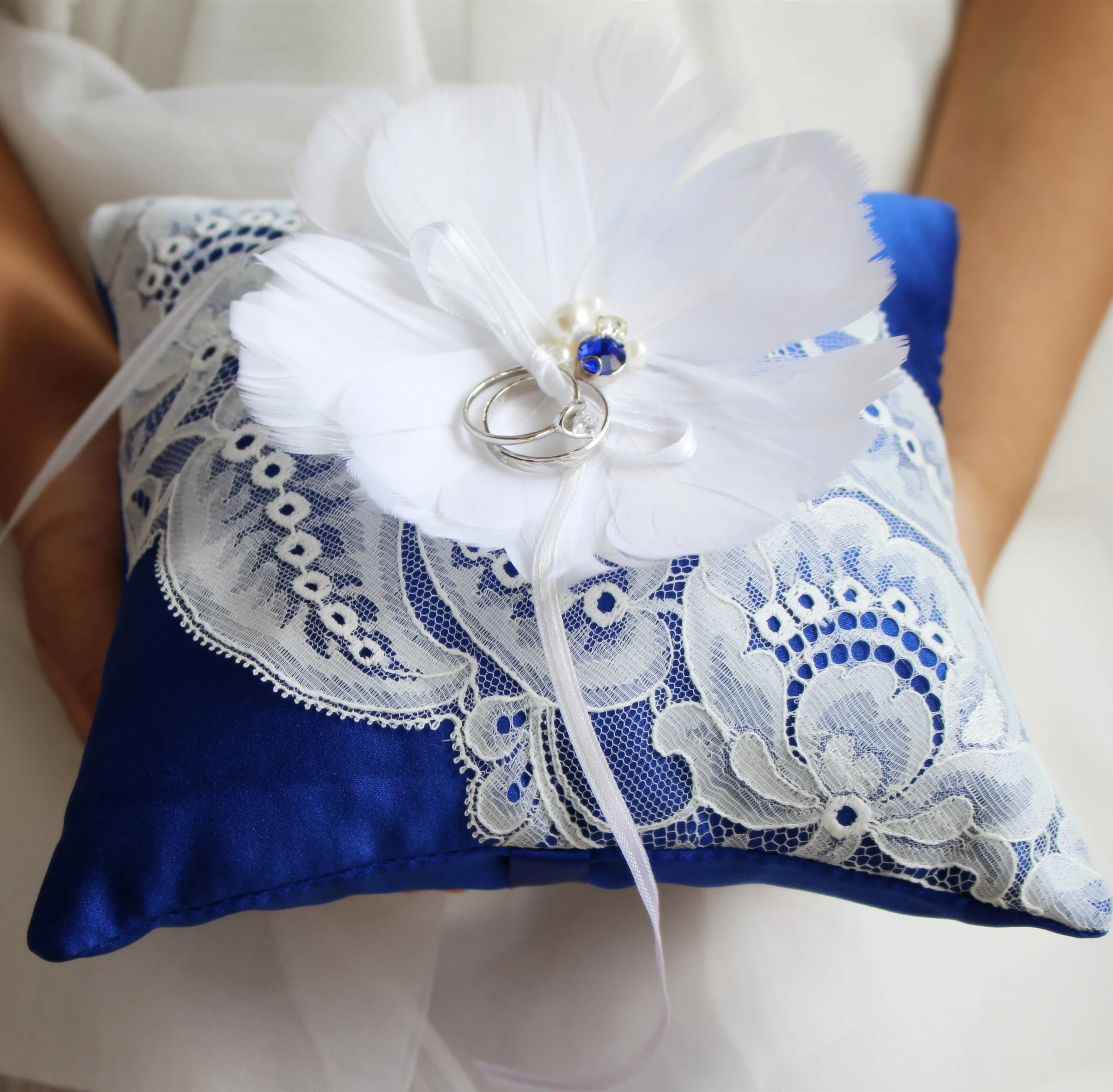 Романтическое перо цветок свадебное кольцо Подушка Королевский синий подушку