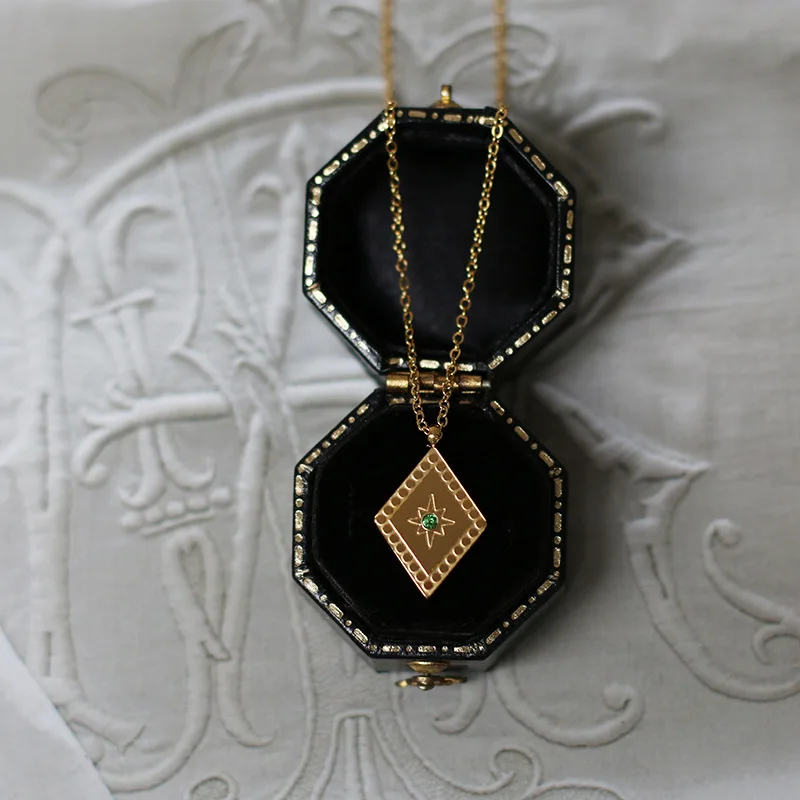 

100% Stainless Steel Rhombus Medal Necklace For Women Gold Metal Eight Stars Medallion Charm Choker Collares Collier Femme