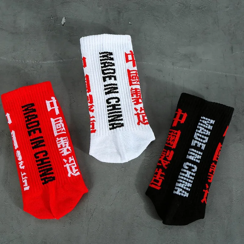 

Printing Letter Black White Red Men Business Cotton Socks Male Funny Fashion Harajuku Hip Hop Street Skate Socks Autumn Winter