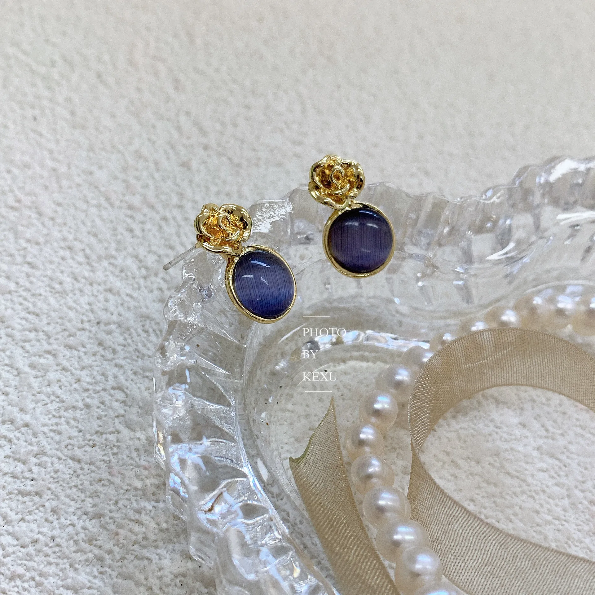 

Korean Style New Golden Rose Flower Earrings Purple Round Cat Eye Small Stud Earrings Elegant Trendy Jewelry Gifts for Women