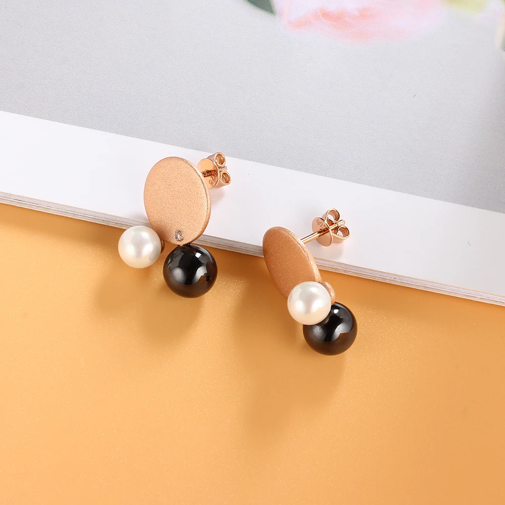 

Earrings 2021 Trend Classic Fashion Black White Pear lEar Studs Gift Jewellery