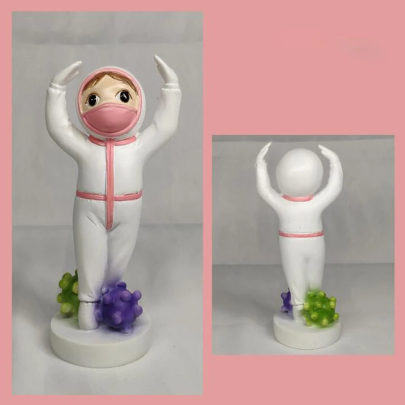 

Creative Doctor Nurse Model Figurine Resin Crafts Statue Home Desktop Ornament