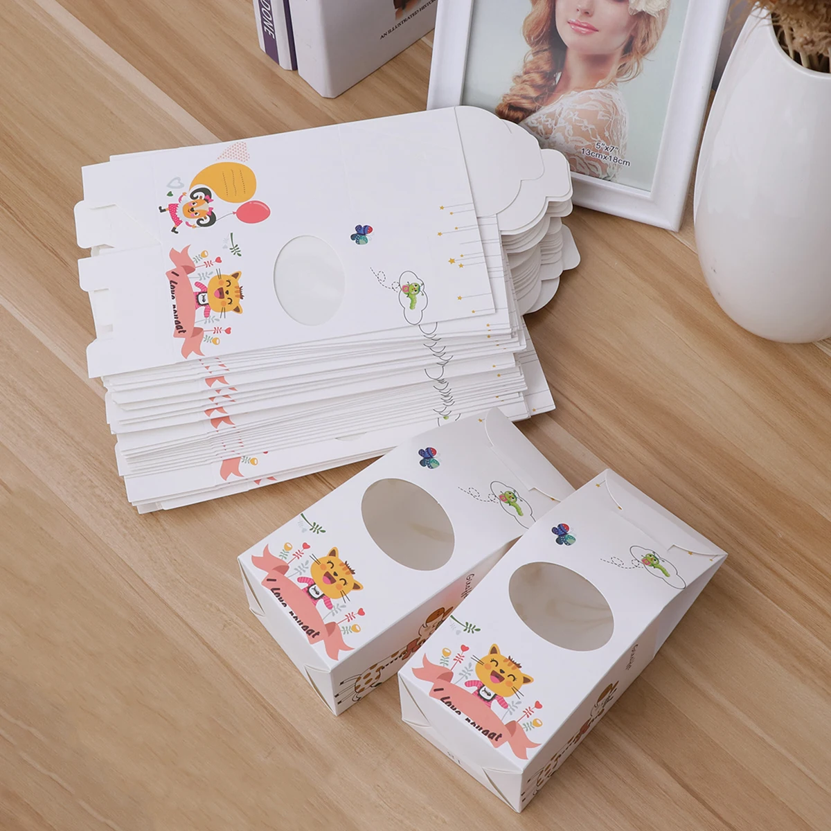 

50pcs Nougat Packaging Box DIY Paper Box With Window Nougat Box Cute Packaging Bag Candy Box For Cookies Pastry Caramel Party