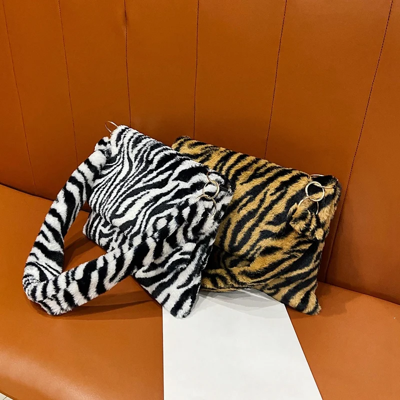 

Ladies Plush Zebra Pattern Handbag Handbag Fashion Shopping Bag Tote Shoulder Messenger Bag