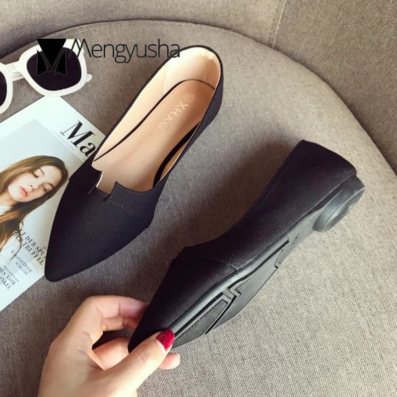 Размера плюс черная повседневная обувь удобные женские туфли на плоской подошве
