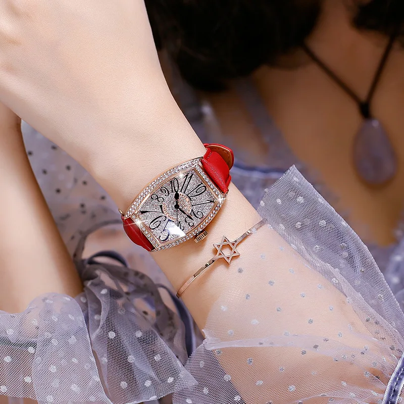 

DIGITAL LADY LARGE ROUND DIAL ZIRCON STONE BARREL SHAPE SQUARE FEMALE WATCH LEATHER WATCHBELT QUARZ WOMEN WATCH G8200