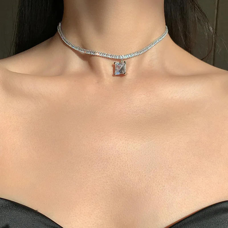 

Shinning Zircon Choker Necklace With Square Pendant Women Wedding Party New Jewelry Collares Wholesale