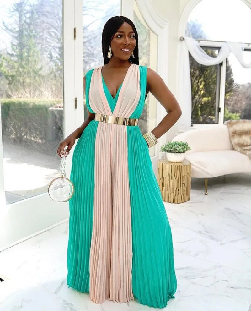 Комбинезон женский плиссированный с V-образным вырезом и широкими штанинами