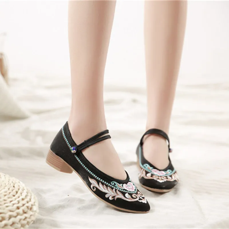 

Женские туфли мэри джейн с винтажной вышивкой, туфли с острым носком и вышивкой, латиноамериканские удобные атласные тканевые туфли на низк...