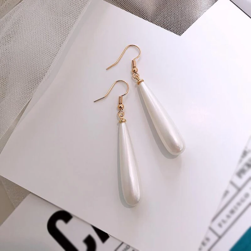 

French Vintage Drop-shaped Pearl Earrings Ladies EarJewelry Female Accessories