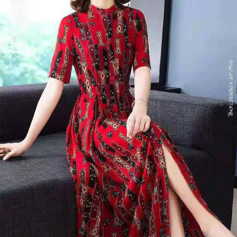 

2020 new spring and summer fashion temperament short-sleeved waist big swing floral thin dress with pockets in a long skirt