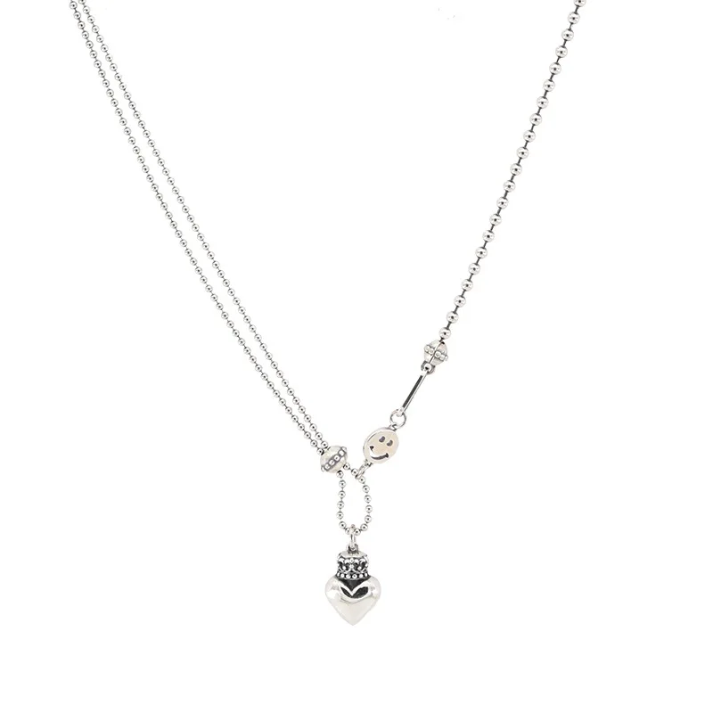 

New classic retro necklace smiley face heart necklace women ins simple clavicle chain stitching design pendant jewelry