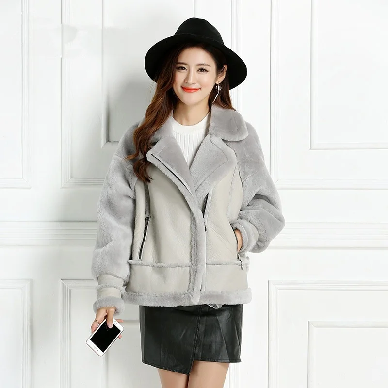 

new 2021 winter high woman quality sheepskin coat fashion motorcycle suit wool fur coat female