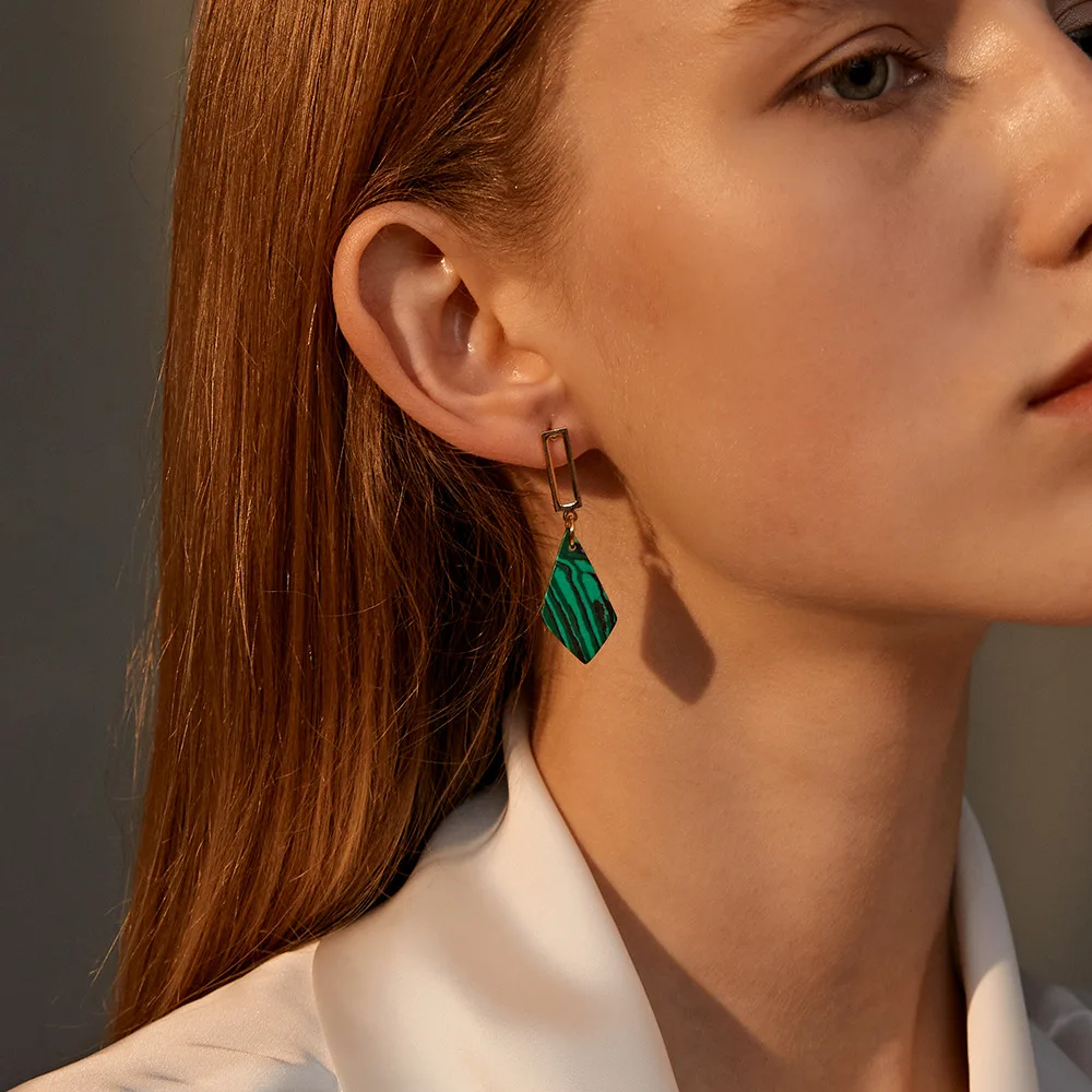 

Retro Rhombus Geometric Gravel Design New Fashion Style Design Creativity Earrings Female Suitable For Party Dance Wedding