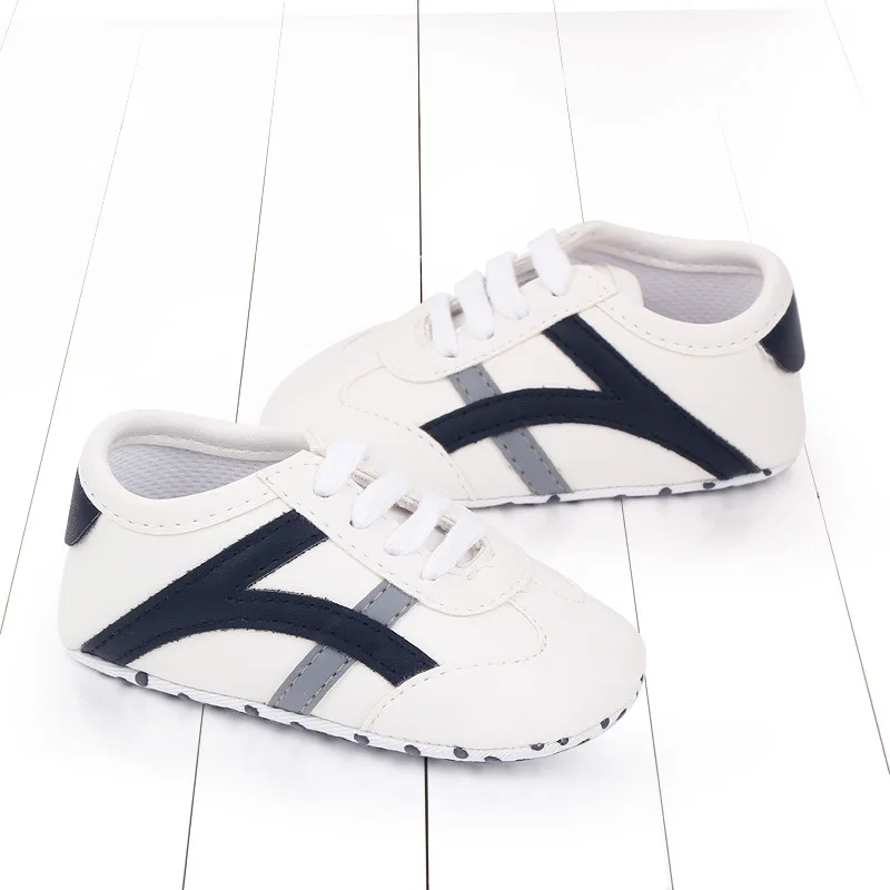 

2021 Baby Moccasins Leather First Walkers Infant Toddler Shoes Baby Boys Girls Sneakers Baby Crib Shoes Luxury Designer Flats