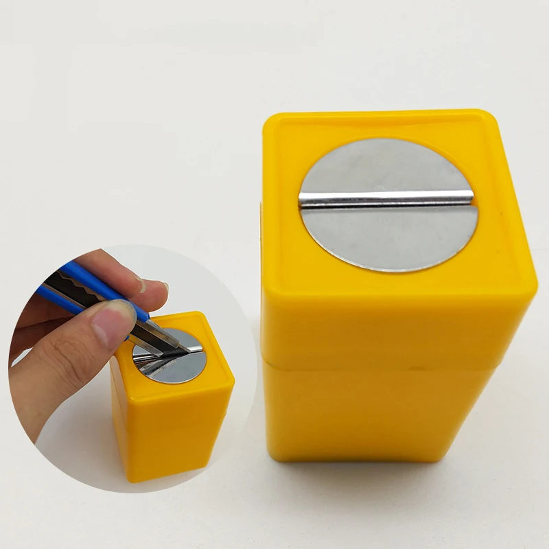 

Larger Capacity Recyclable Blade Recycling Box Razor Disposal Case Iron Blade Processing Box Sealing Design