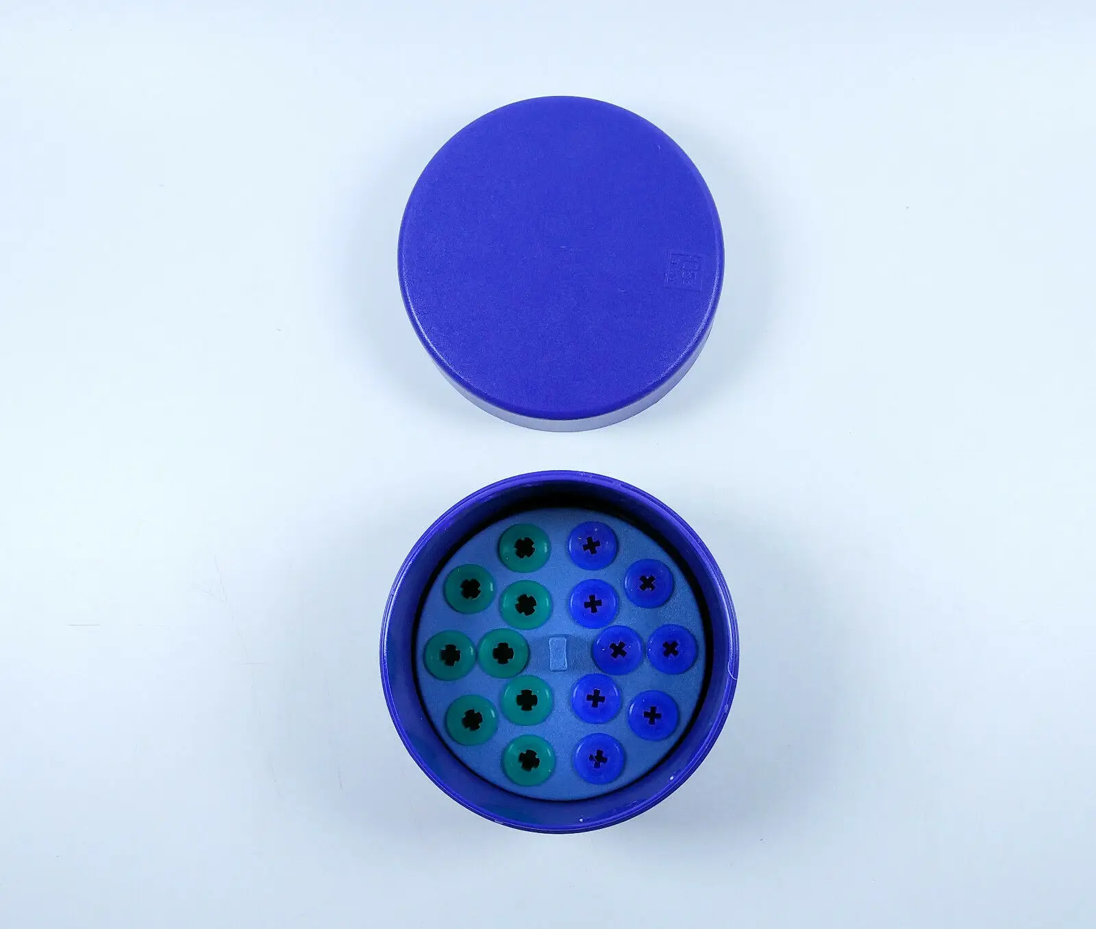 

1Pcs Dental Autoclavable 16Holes Blue Round Endo Box Sterilizer For Burs Ultrasonic Scaler Tip