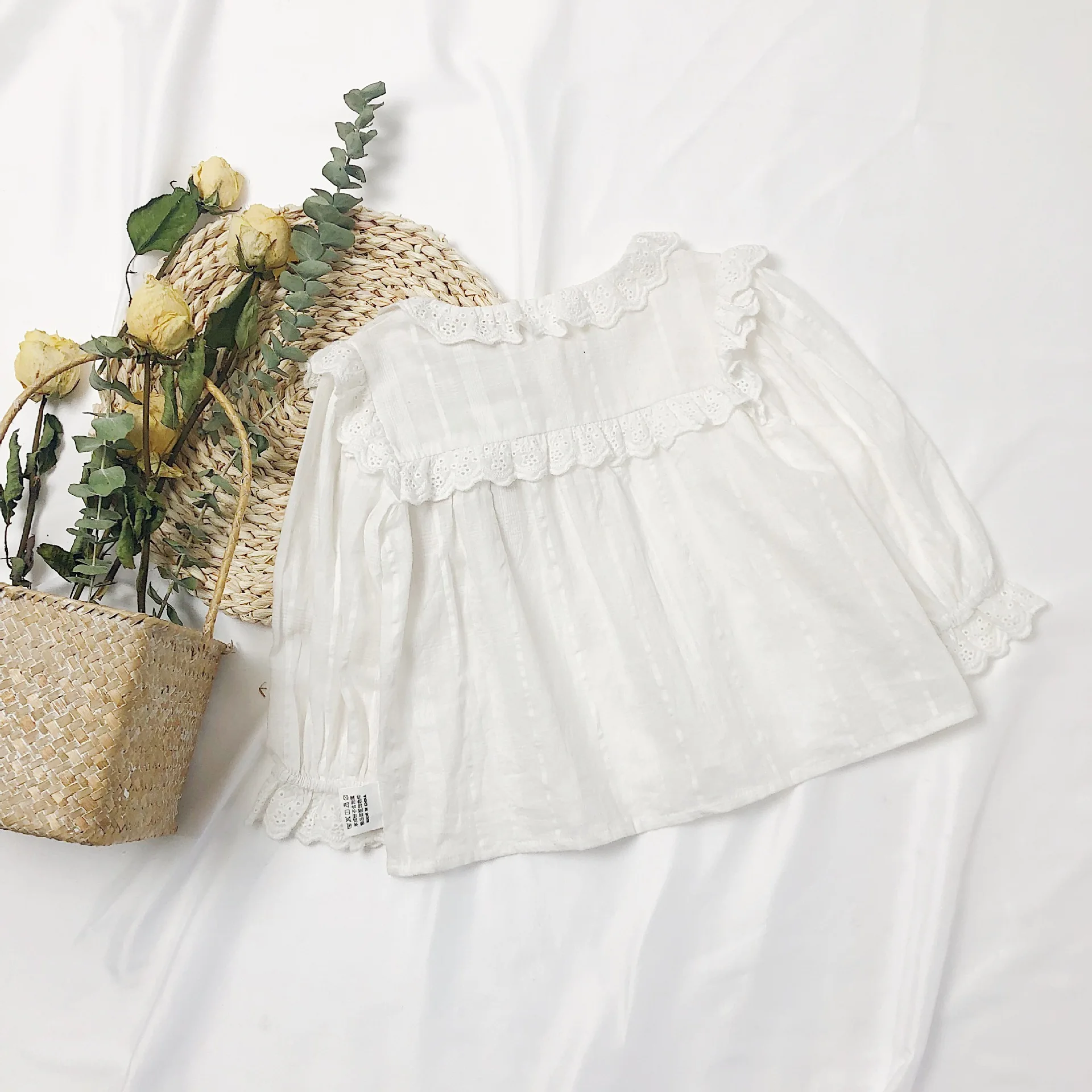 Повседневные белые кружевные рубашки с длинным рукавом для маленьких девочек