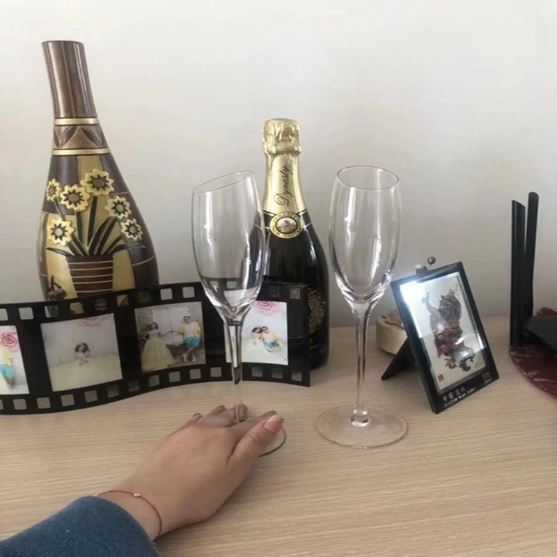 

2PCS/lot Champagne Crystal Glass Set with Home Sparkling Wine Glasses 2 Cocktail Goblets A Pair of European Creations