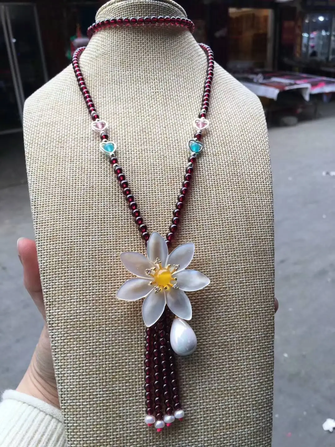 

LETSFUN Fine Jewelry Natural Garnet Sun Flower Pendant Necklace Sweater Chain Gifts Free Shipping