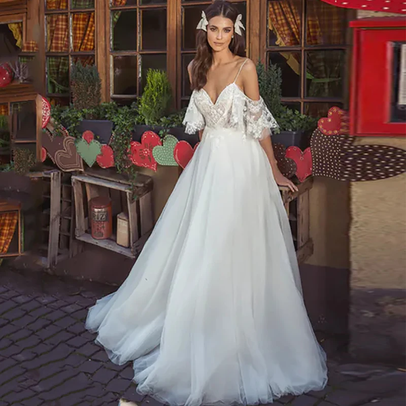 Платье Свадебное ТРАПЕЦИЕВИДНОЕ из тюля с кружевной аппликацией и открытыми