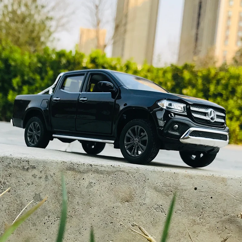 

1/24 Welly BENZ X-Class Pickup X-KLASSE Alloy Die-casting Car Model Collection Decoration Children Toy Boy Toy