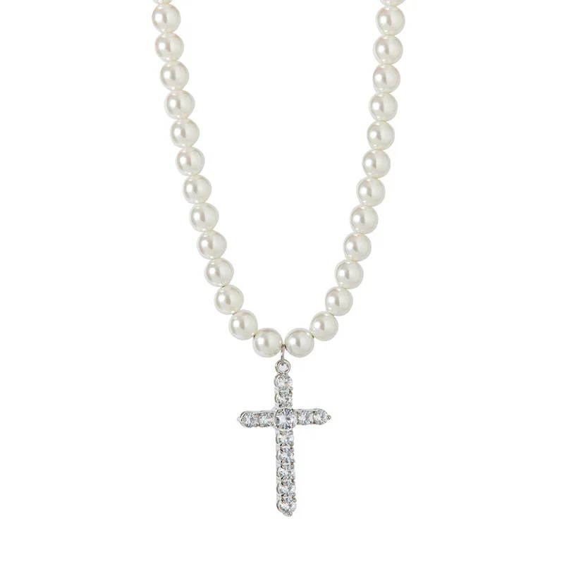 

Жемчужное ожерелье с подвеской-крестом в стиле хип-хоп