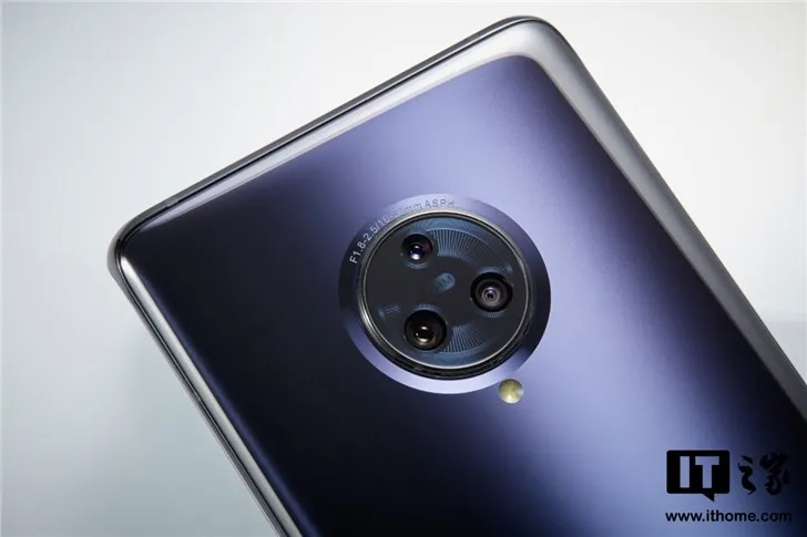 Vivo Nex 3 5G Смартфон Snapdragon 855 Plus 6,8" Super Amoled 12 Гб ОЗУ 256 Гб ПЗУ 64,0 Мп+ 16,0 Мп+ 13,0 МП+ 13,0 МП 44 Вт Супер зарядка