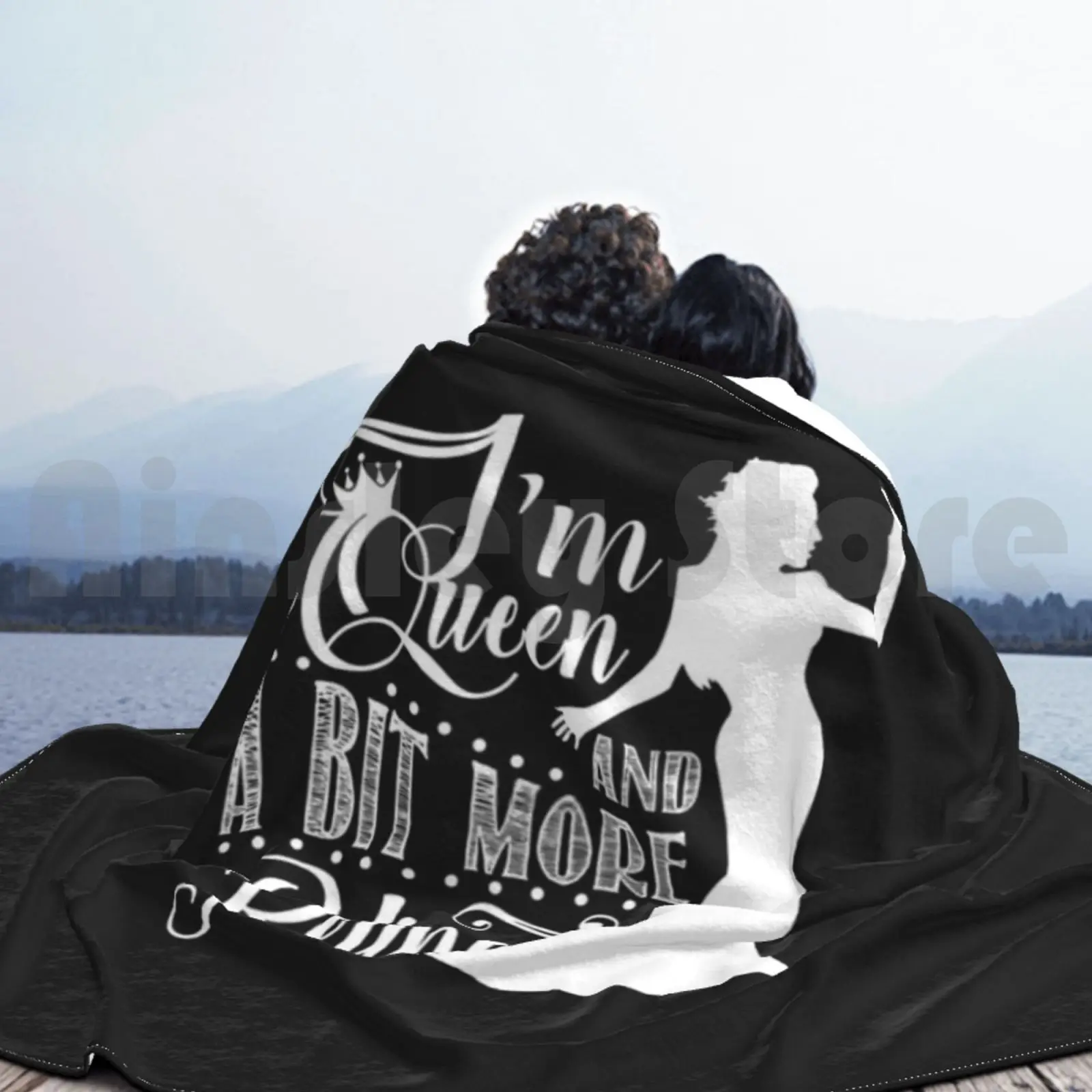 Я королева и немного более изысканное одеяло для дивана-кровати путешествий