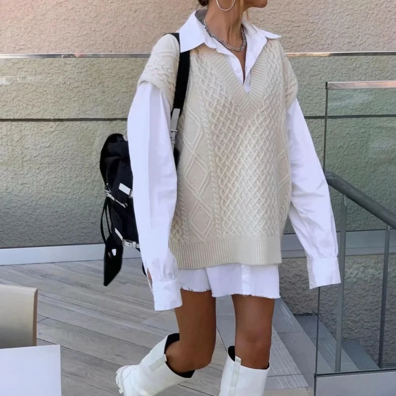 

Vogue Casual Woman Beige Loose Soft V Neck Crochet Vest Tide Spring Fashion Ladies Basic Knitwear Female Elegant Knitted Tank