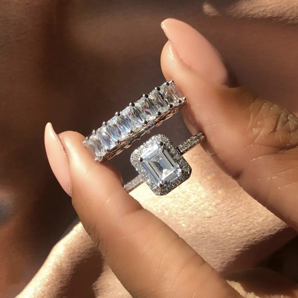 Комплект женских колец из серебра 925 пробы с имитацией бриллианта и квадратным