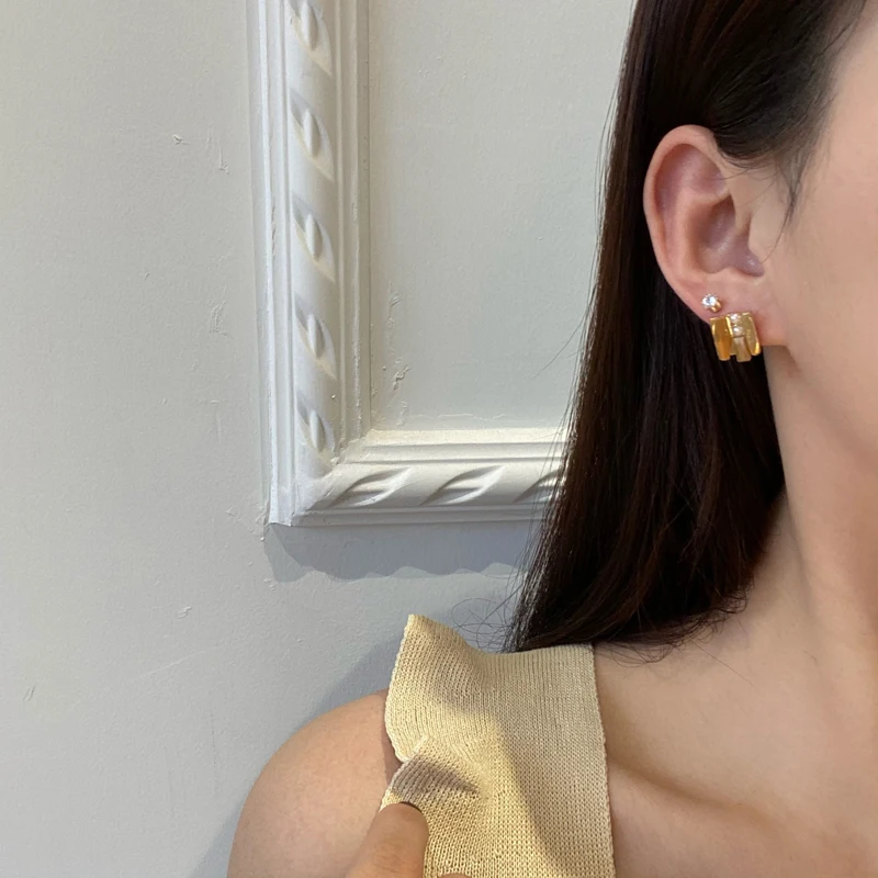 

S925 needle Fashion Jewelry Fashion Statement Earrings 2021 New Design Brown Khaki Stud Earrings For Celebration Gifts