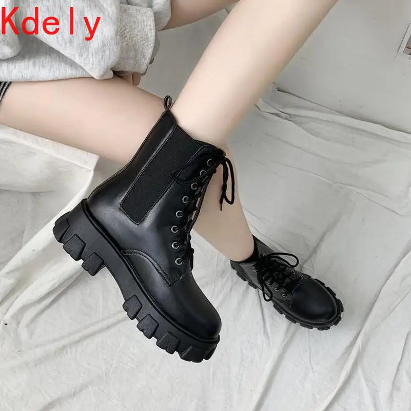 2020 г. модные мотоциклетные ботинки обувь на танкетке женские из искусственной