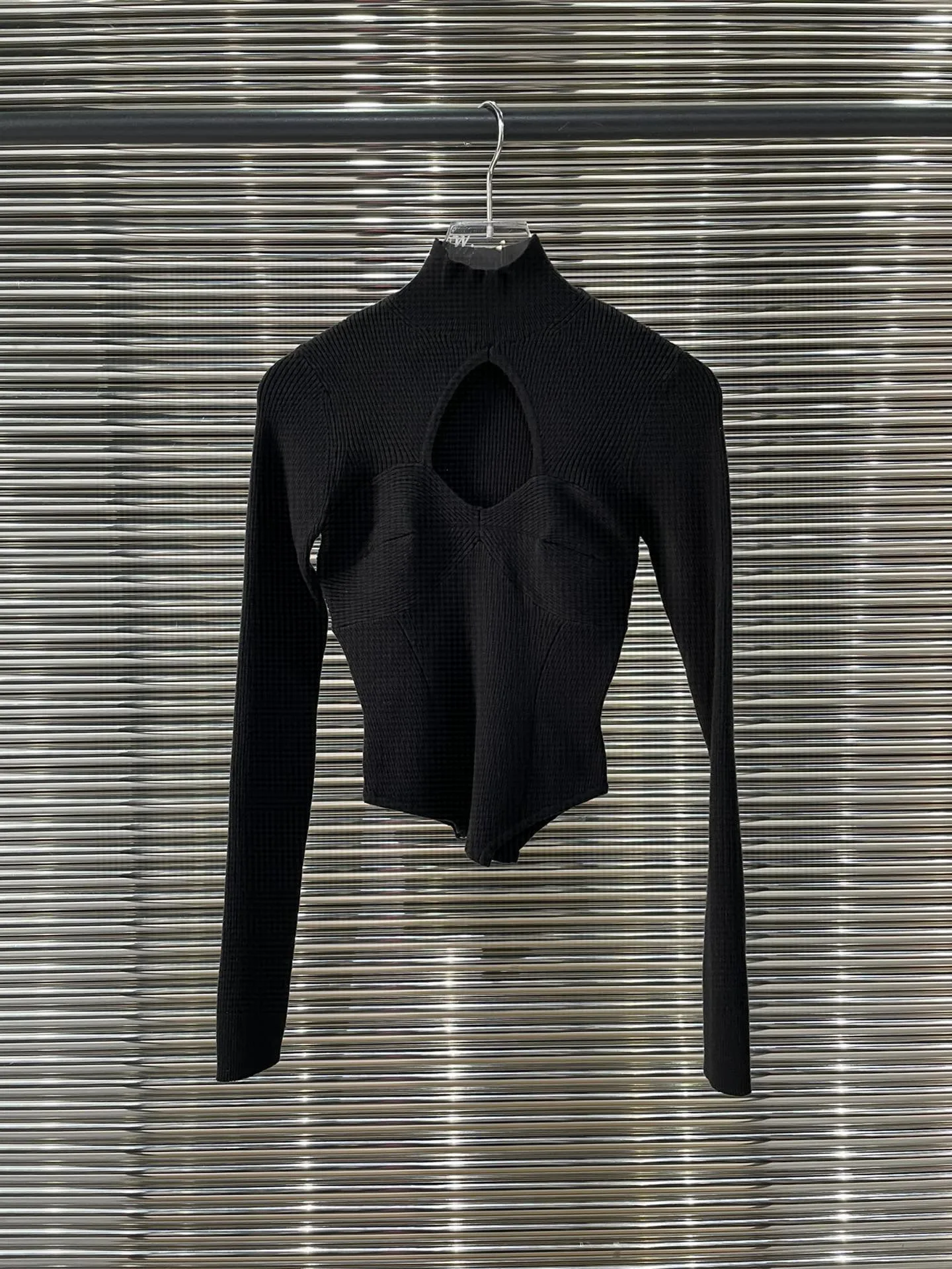 

2021 FW новый сексуальный пуловер с вырезами, вязаные женские топы, высококачественный шикарный свитер с длинным рукавом, женская блузка, поди...